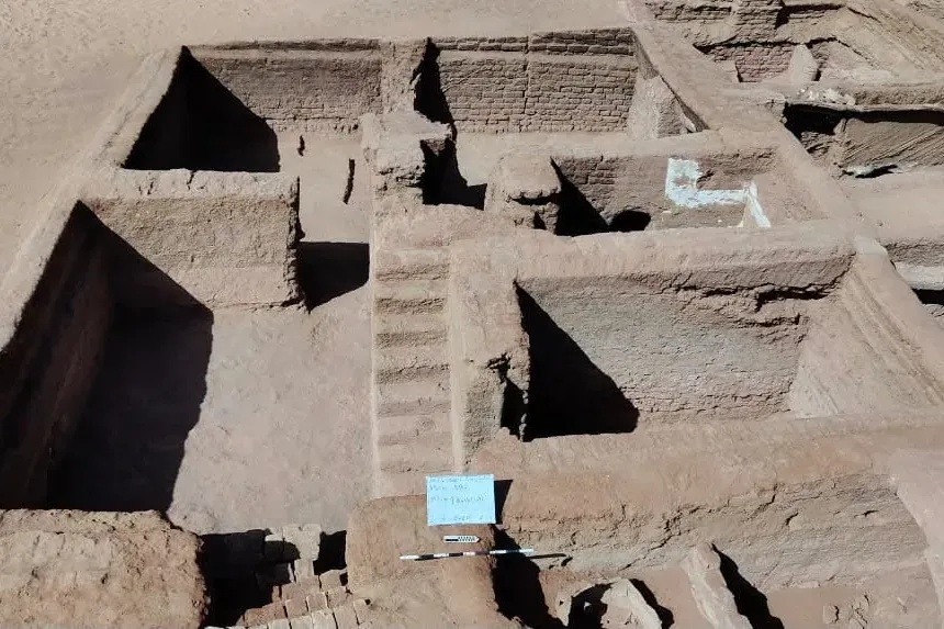 See Artifacts That Archaeologists Discovered in This 1,600-Year-Old Byzantine Christian Town Buried in an Oasis in Egypt