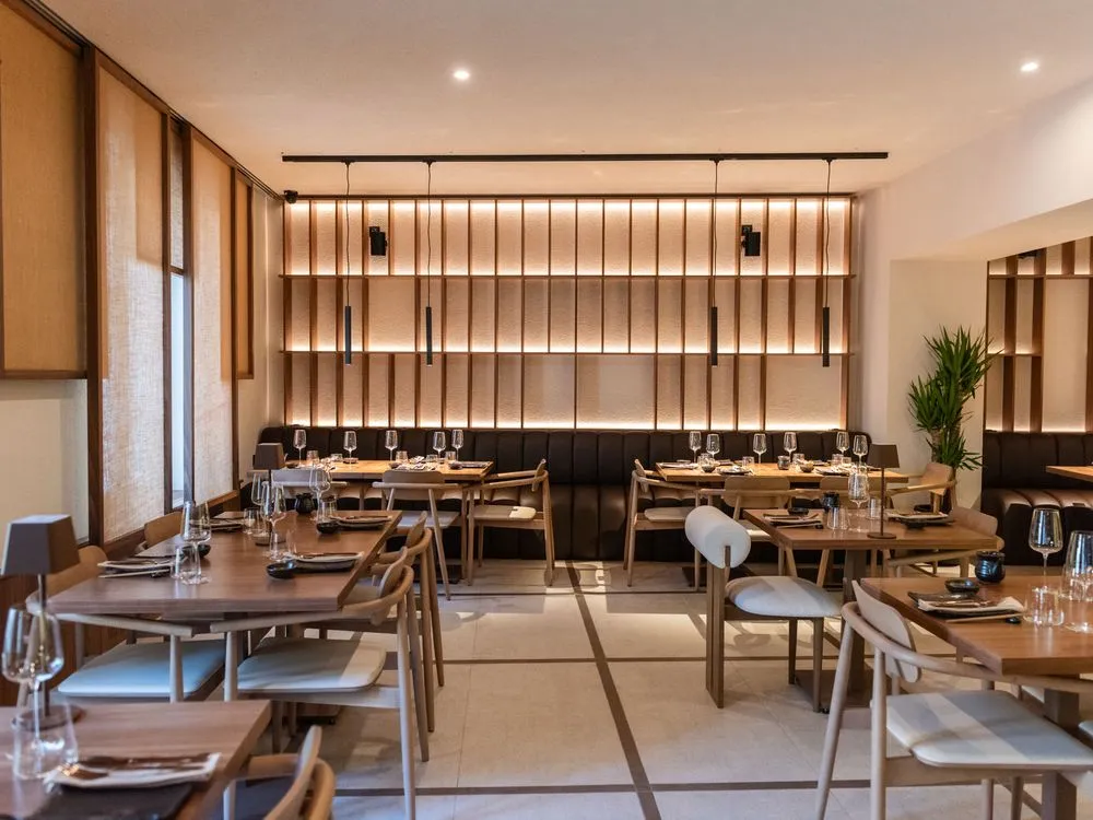 Located in central Zagreb, Kiyomi combines contemporary Pan-Asian flavors with a sleek, minimalist aesthetic.
								Matej Rebernišak