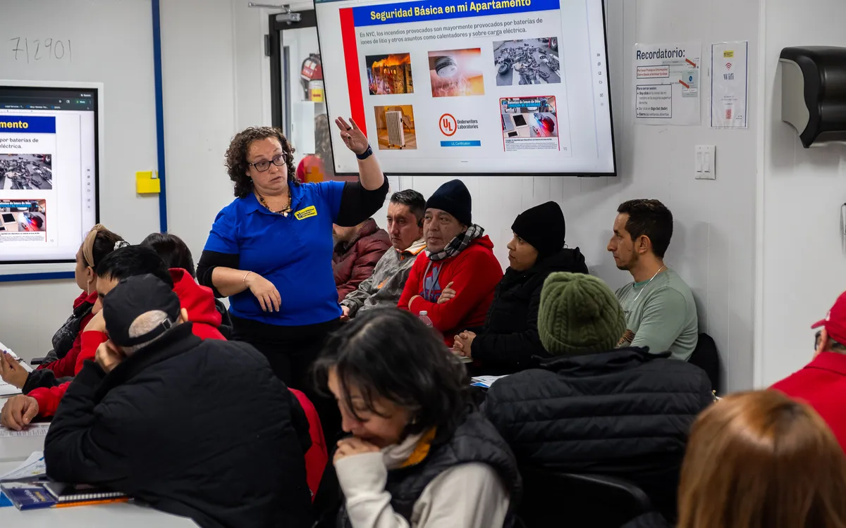 Queens job program teaches immigrants to navigate New York
