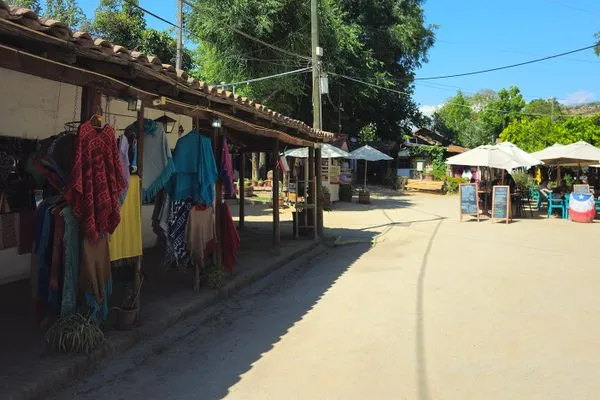 Santiago's craft market preserves 500 years of history in the city center