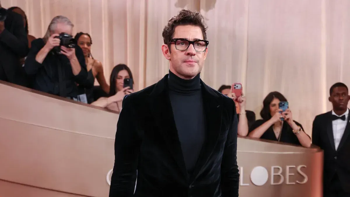 John Krasinski Put a Hilarious Spin on 90s Throwback Trend—And Dwight Schrute Won t Get it