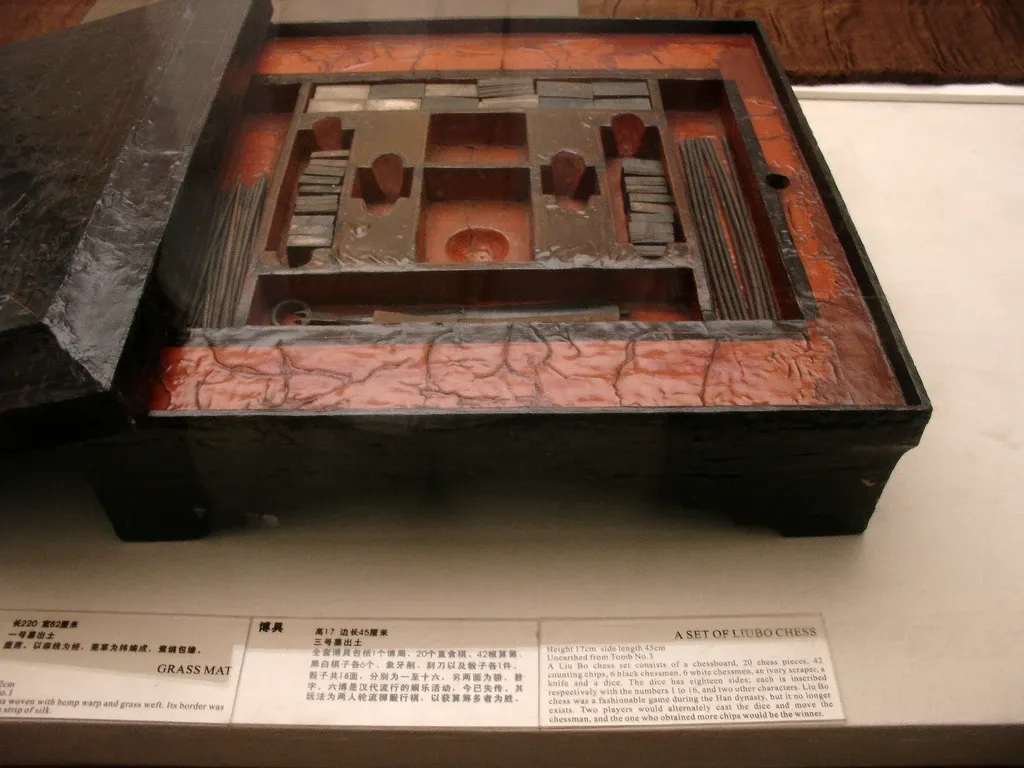 Lacquered Liubo set excavated in Hunan province