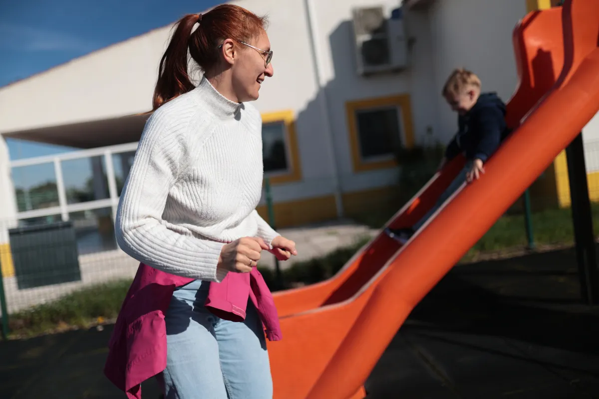 Want Your Kids to Be Independent? Let Them Be Alone (Near You).