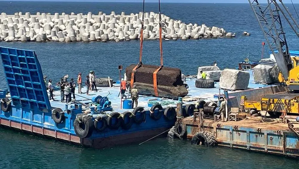 Ancient lighthouse stones reveal how Alexandria's wonder was built