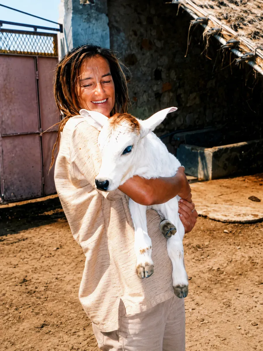 German Woman Who Came to India at 20 Now Runs a Home for 2500+ Rescued Cows in Mathura