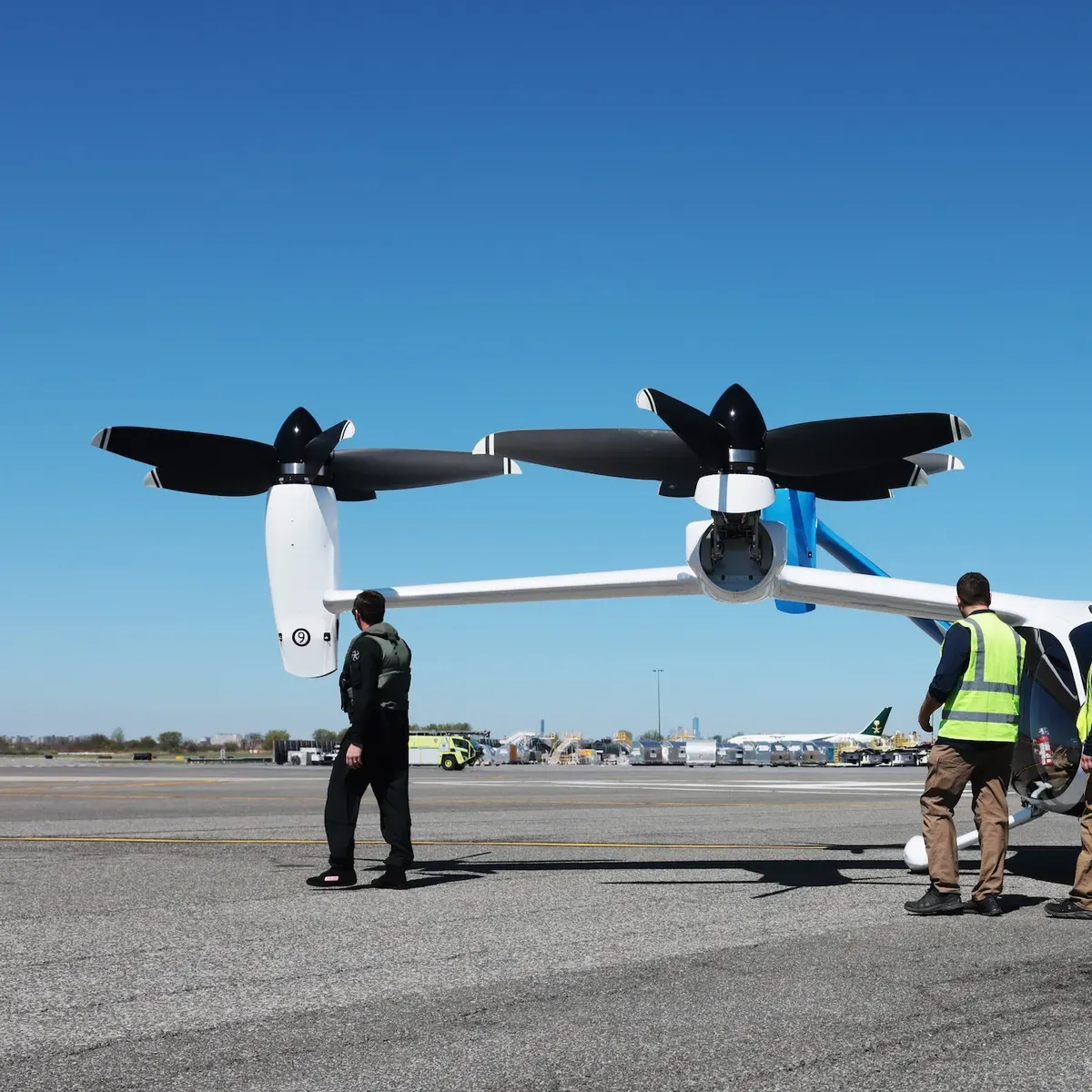 Archer, Joby expect to begin commercial air taxi flights in US cities this year