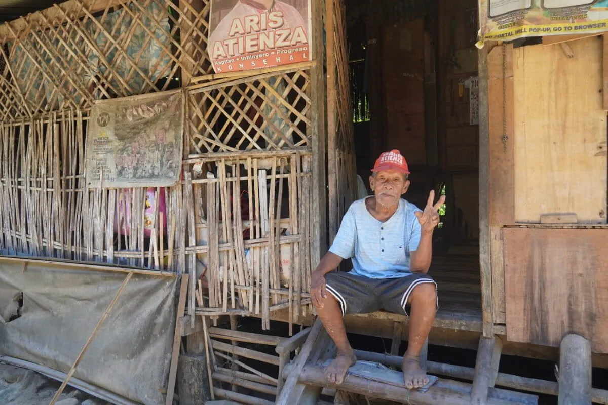 These Forest Guardians Brave Deadly Holes for an International Climate Program
