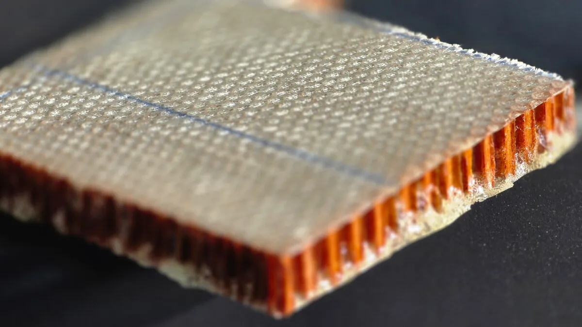 'Honeycomb sandwich' may make for fully recyclable airplane cabins