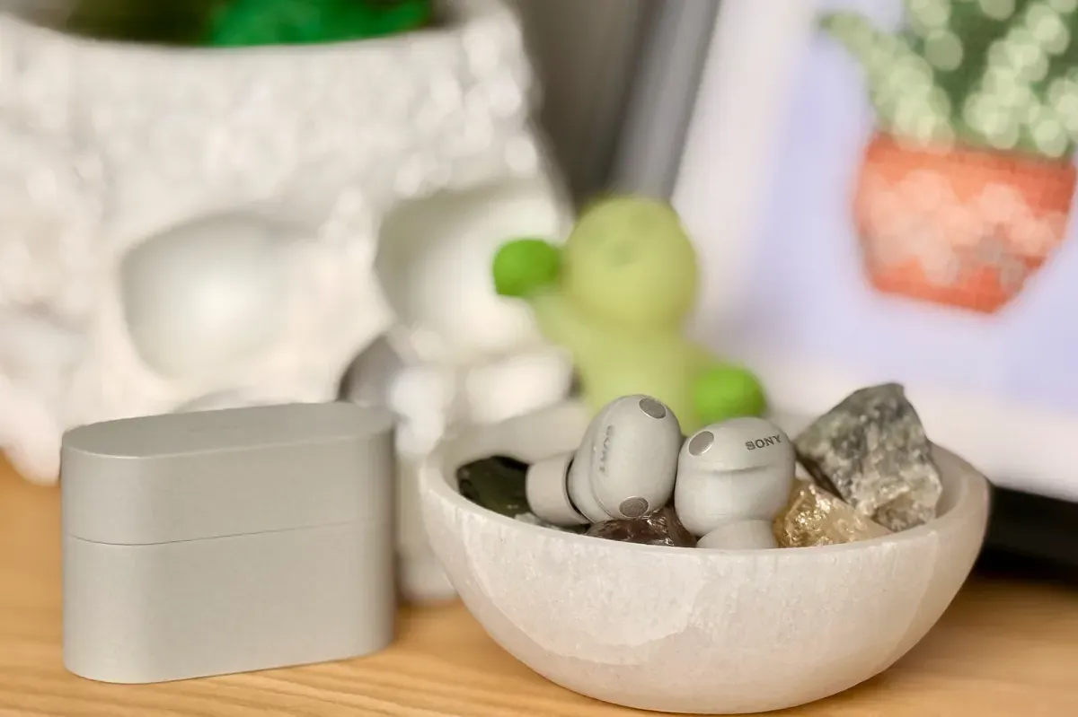 Sony's new earbuds listen to what users actually wanted