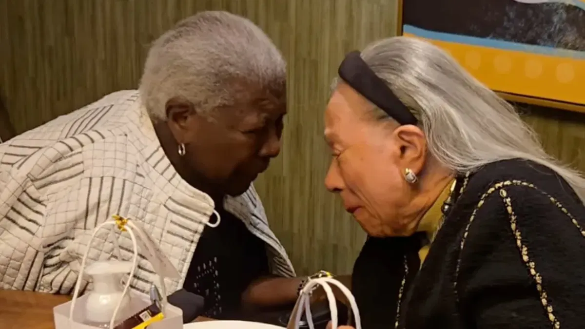 Daughter reunites 90-year-old mom with sister after years apart