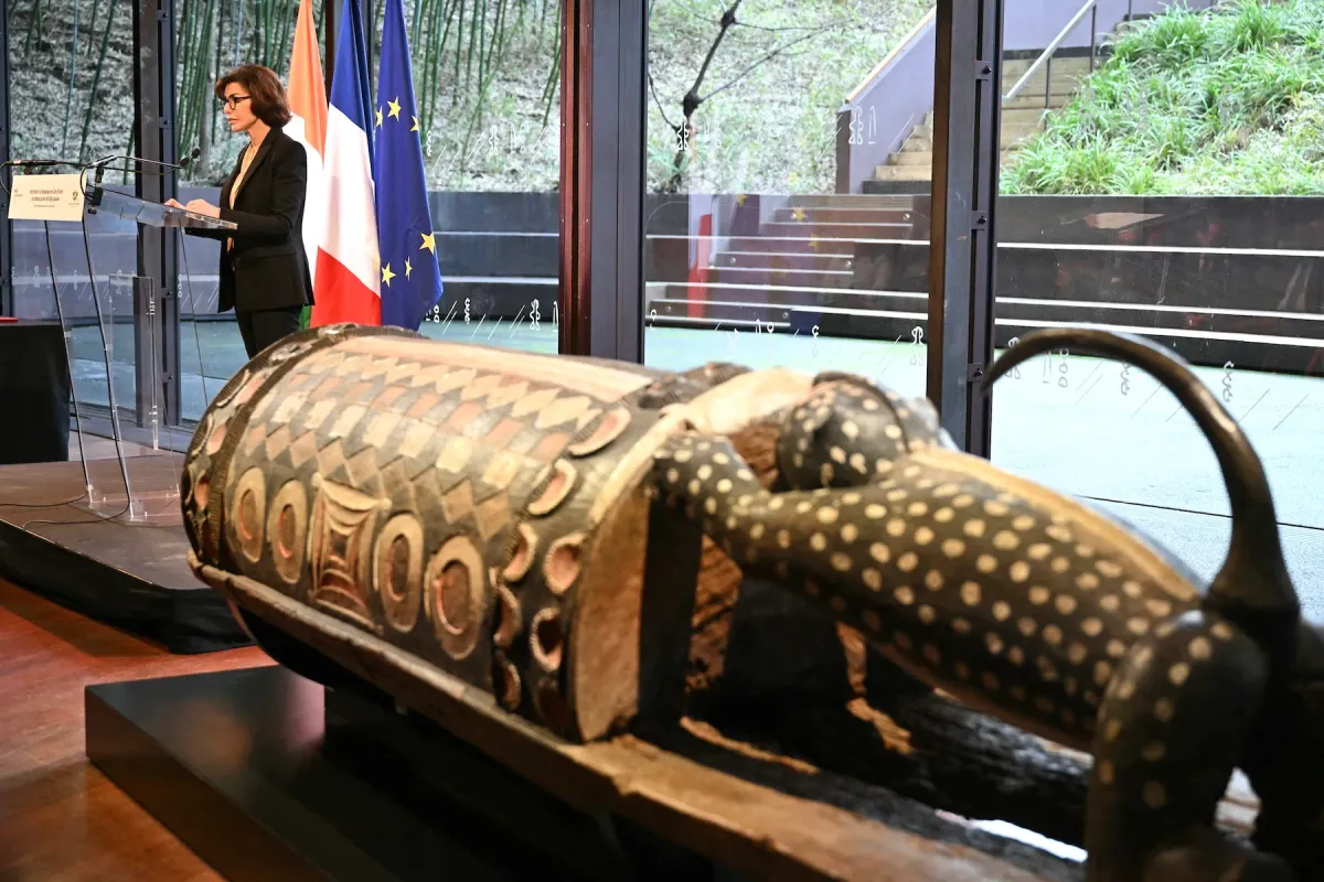 France returns seized talking drum to Côte d'Ivoire after century