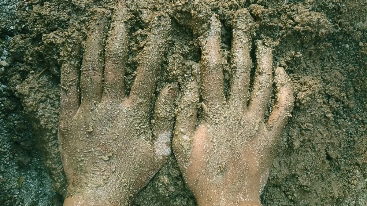 Waking Nightmare: Missing Woman Was Trapped in Quicksand for Three Days