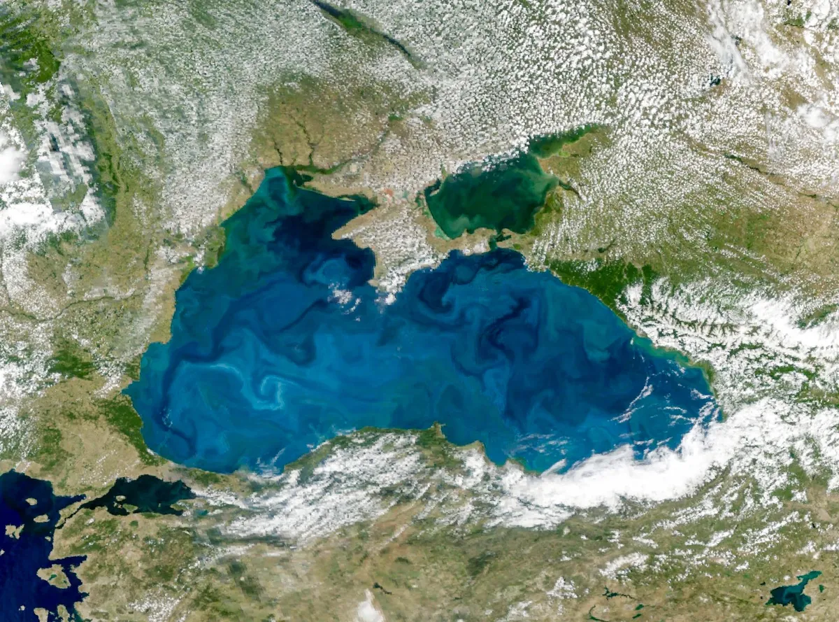 NASA Reveals the Black Sea’s Stunning Annual Turquoise Transformation