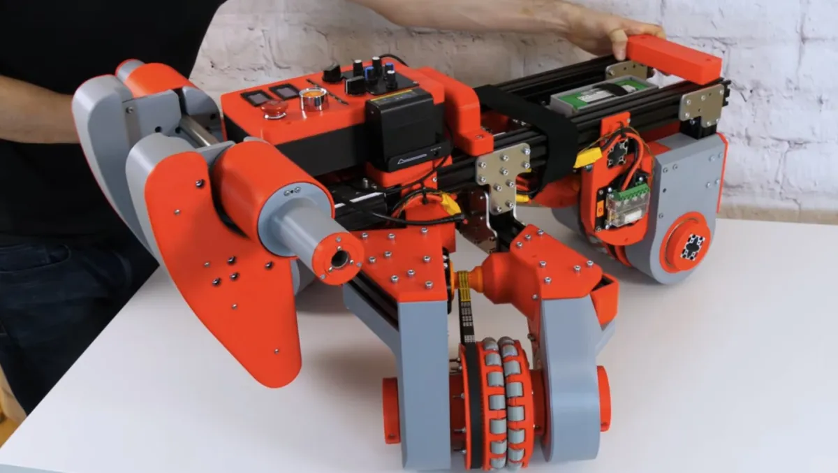 A PID controller calculates the tilt angle in real time and adjusts the three motors to maintain the vehicle's balance