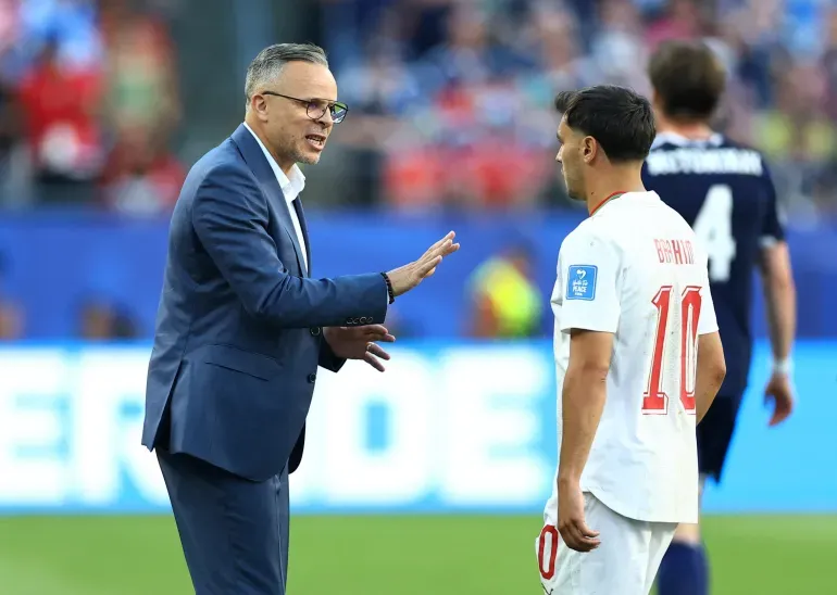 Mohamed Ouahbi speaks to Brahim Diaz