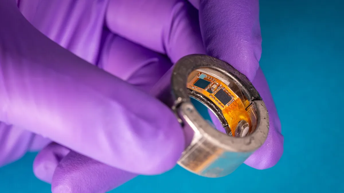 Smart ring reads your sweat to measure glucose, ketones, and more