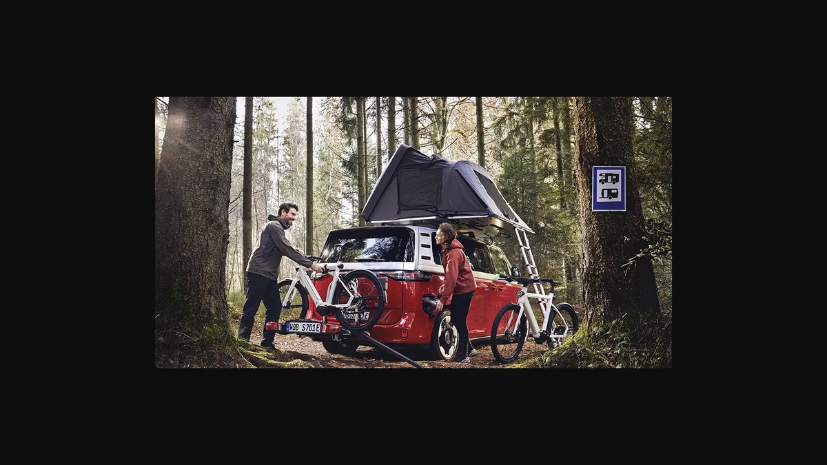 The Crossover variant gets a rear cargo rack, a light strip in the rack, and a rear-mounted battery