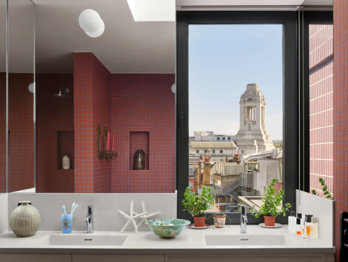 A bathroom at Smart's Place by David Kohn Architects