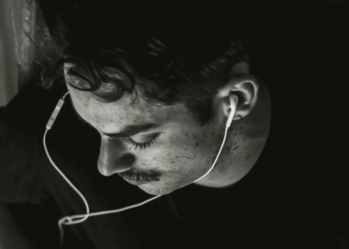 Your Brain Can Still Track a Podcast While Fully Anesthetized