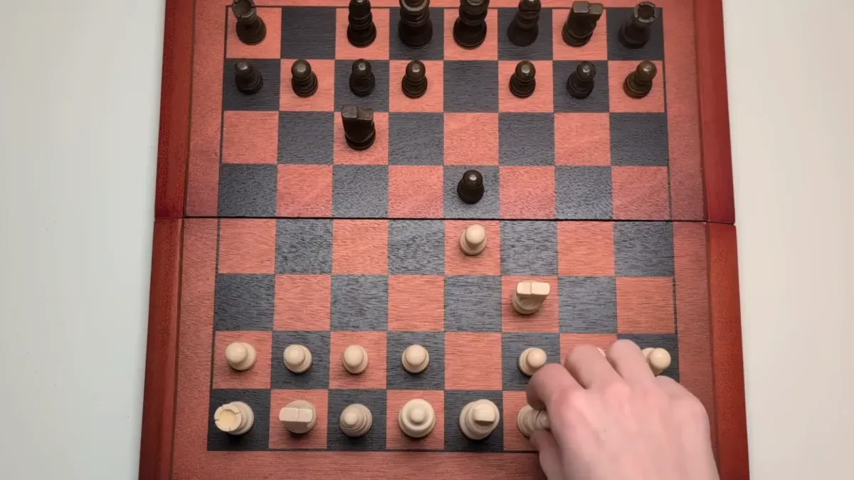 DIY chess robot learns to beat its maker in weeks