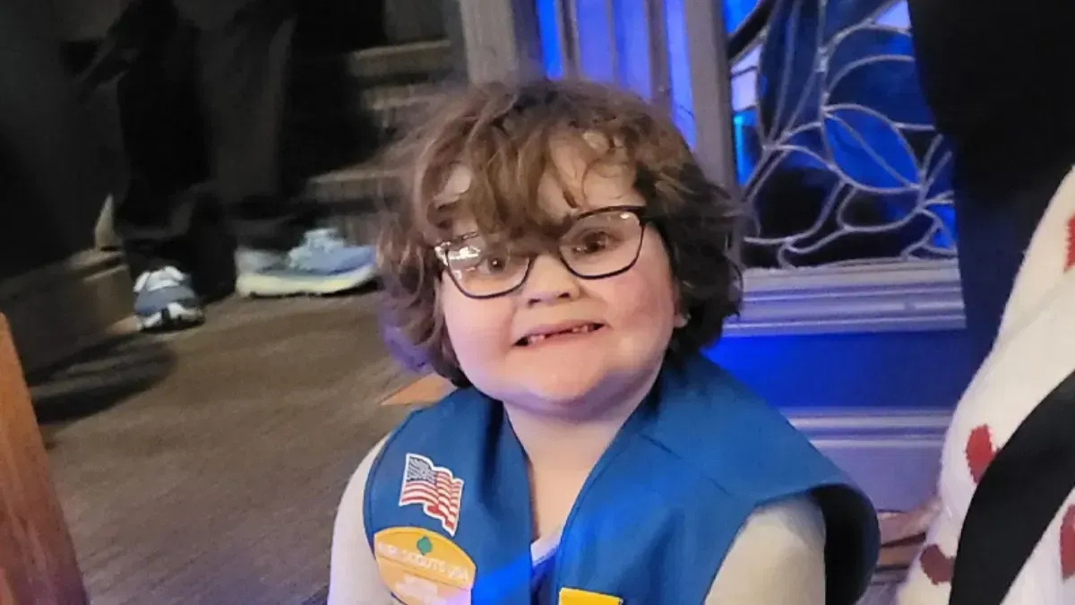 Six-year-old sells 20,000 Girl Scout cookies in one day