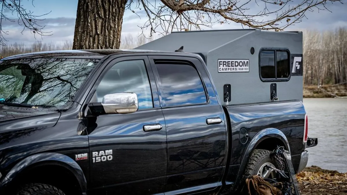 Vehicle-less camper pod supersizes into sub-$5K loungy squaredrop