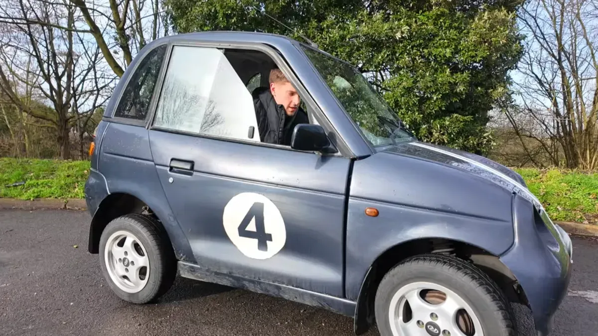 YouTuber powers car with 500 discarded vapes from music festival