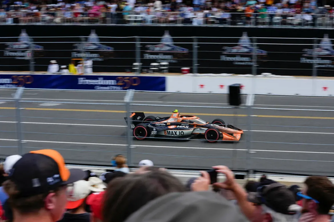 IndyCar drivers tested open-wheel cars at speeds of up to 298km/h (185mph) on August 22, 2026.