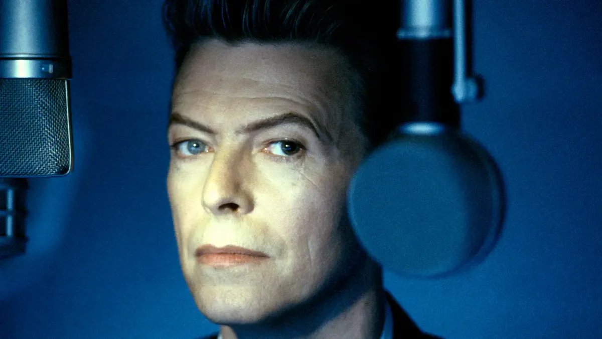 David Bowie Wrote a Classic in an Afternoon. On a Park Bench.