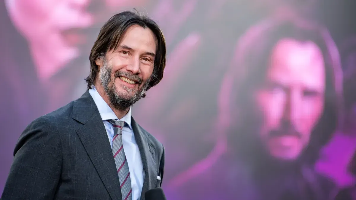 Keanu Reeves Revisits Iconic Photo 25 Years Later, Delighting Owner