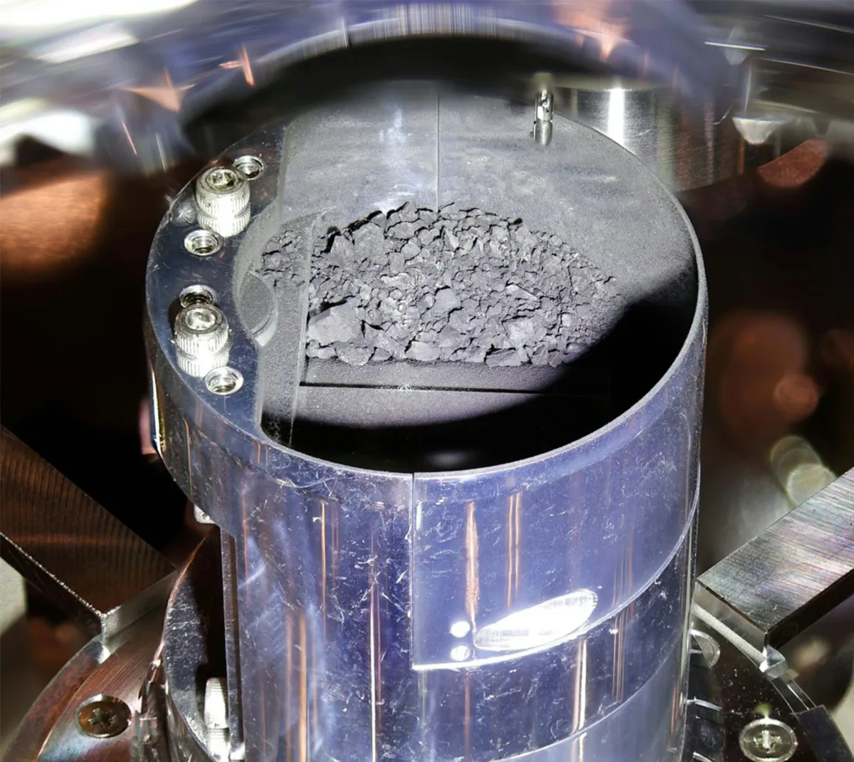 Scientists Just Found All 5 Genetic “Letters” of DNA and RNA on an Asteroid