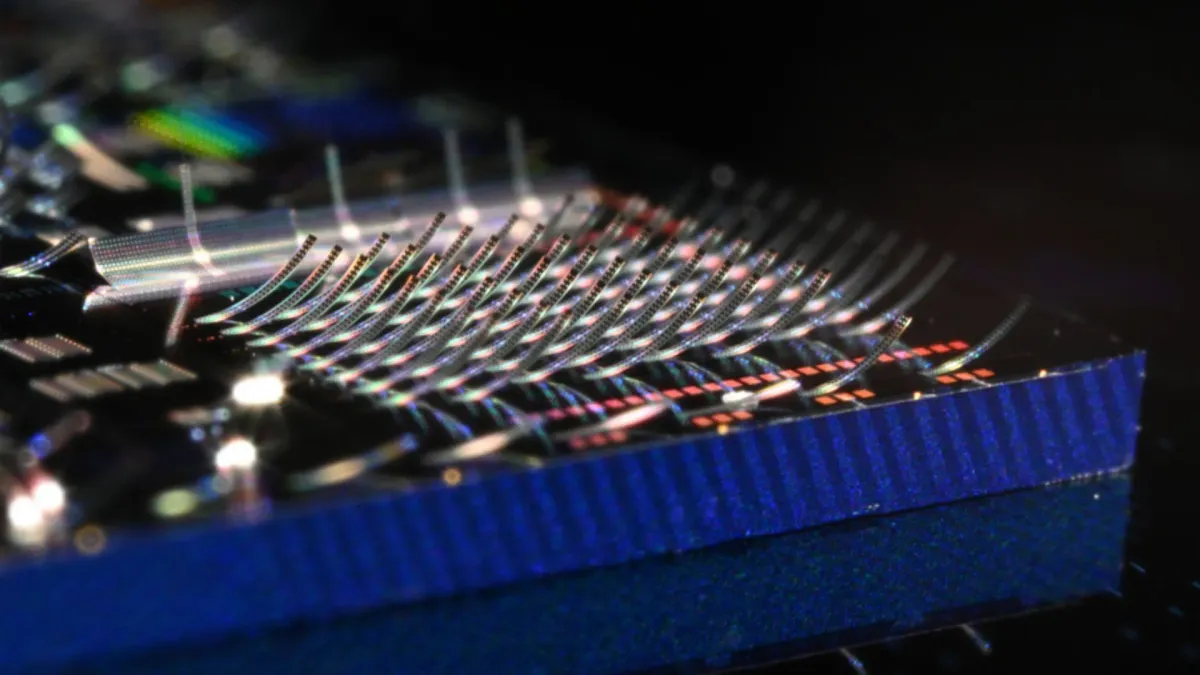 MIT chip fires thousands of laser beams into open air