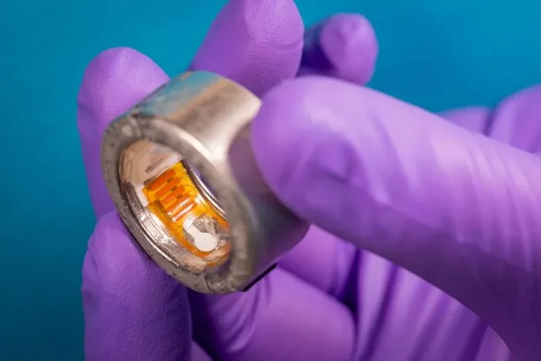 This Smart Ring Tracks Glucose, Alcohol, and More Through Your Sweat