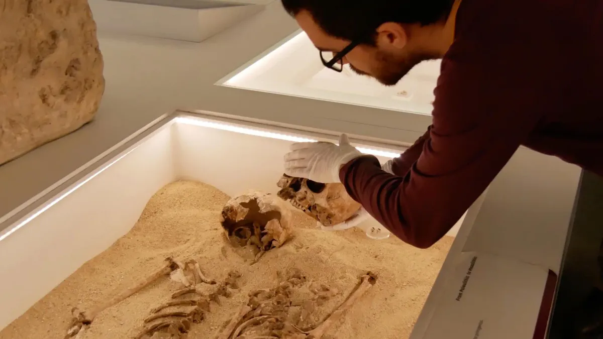 Ancient DNA reveals rare genetic disorder in 12,000-year-old mother and daughter