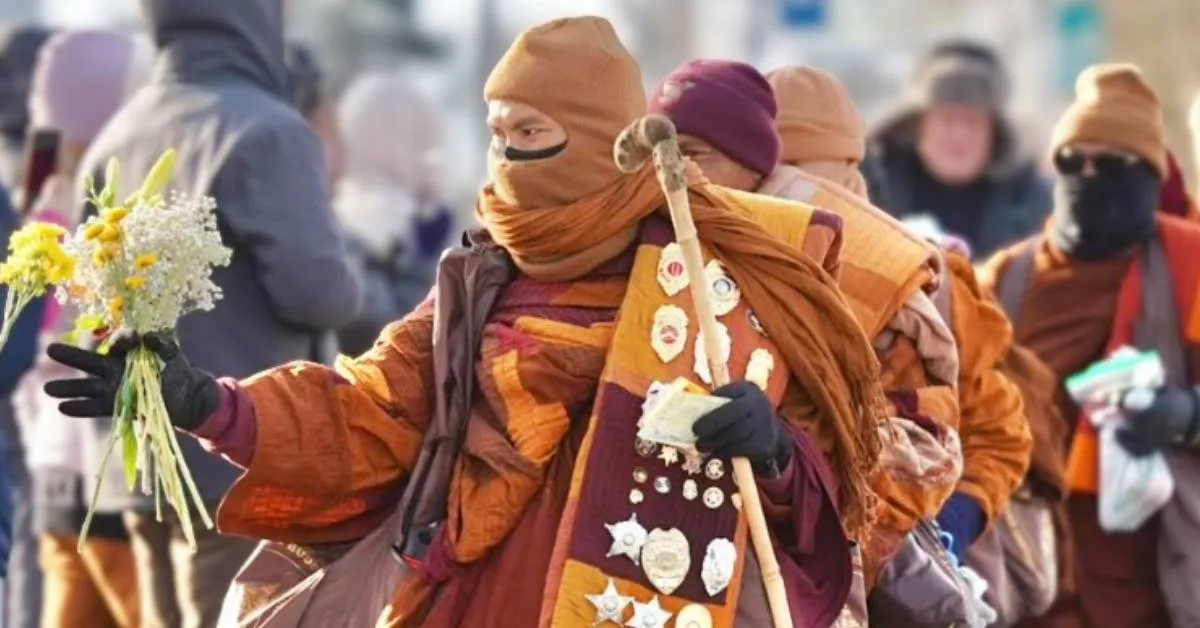 Buddhist monks walk 2,300 miles across America for peace