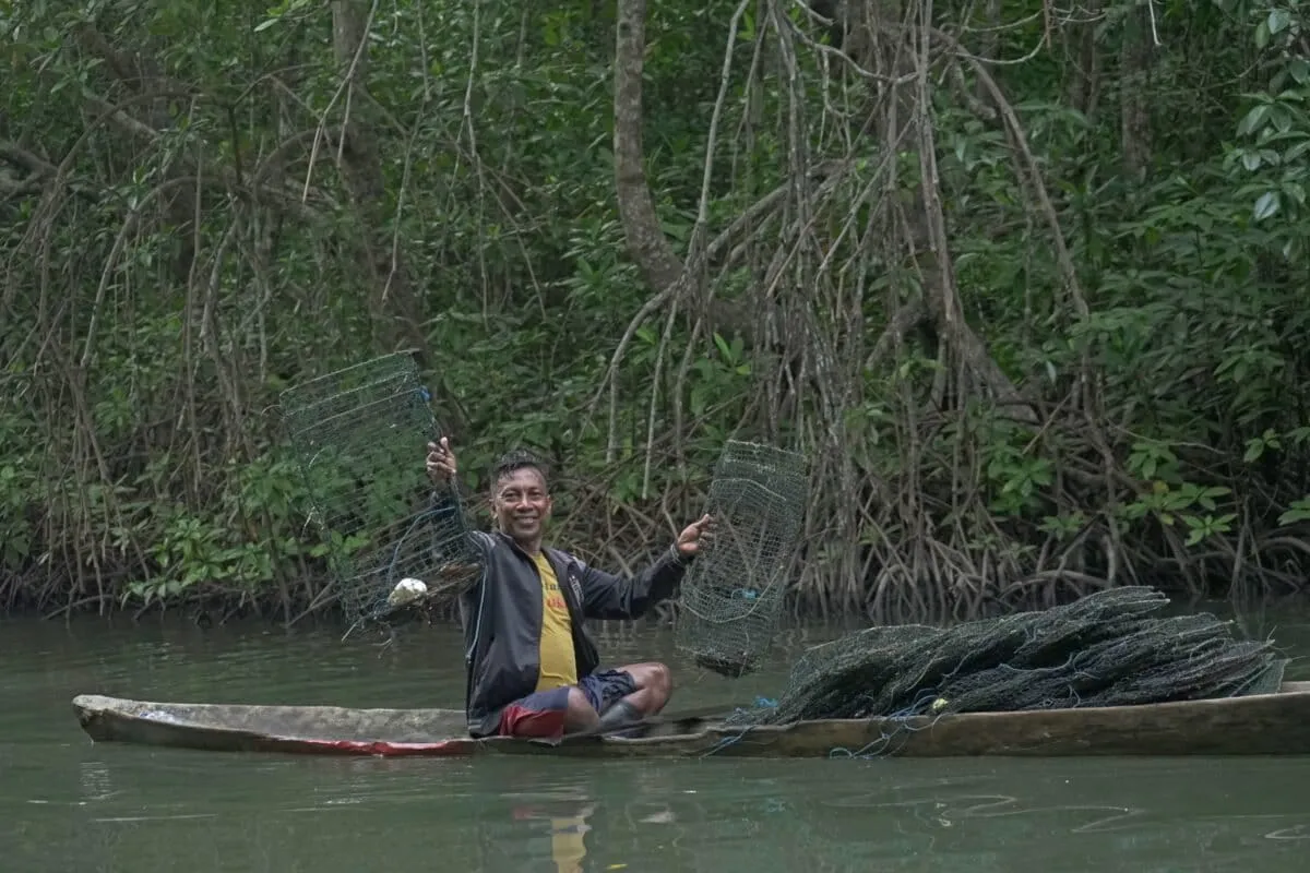 Indonesian Villages Revive Ancient Rules to Save Their Seas