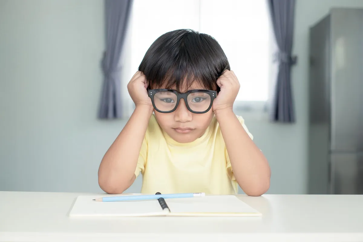 Math struggles may stem from how brains learn from mistakes