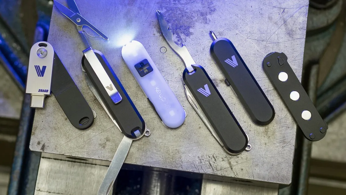 Modular system adds extra functions to the Swiss Army Knife