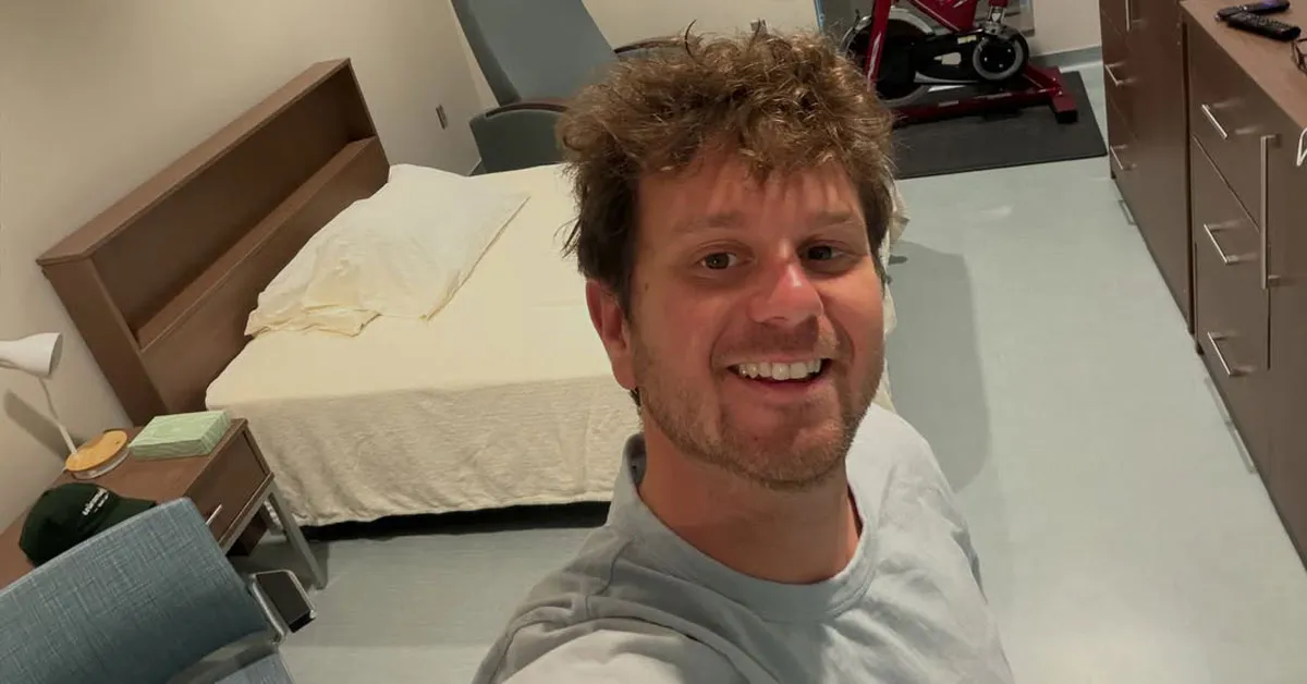 Hantavirus cruise passenger moved to tears by stranger's act of kindness during his 42-day quarantine